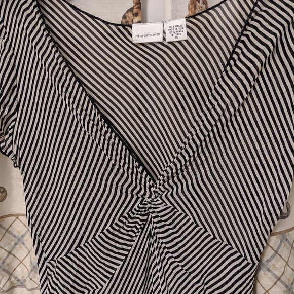 White & Black Split Sleeve Striped Newport News Flutter Sleeve Gauzy Blouse Top - Picture 2 of 9